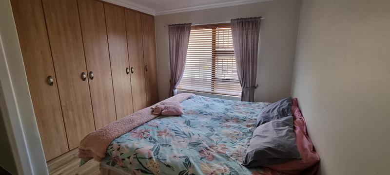 3 Bedroom Property for Sale in Fraaiuitsig Western Cape